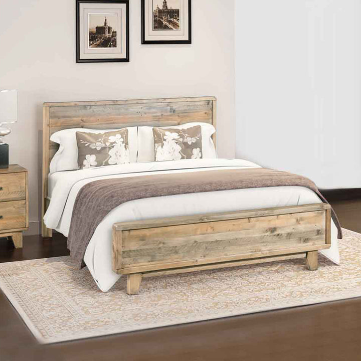 P&F Queen Size Wooden Bed Frame in Solid Wood Antique Design Light Brown